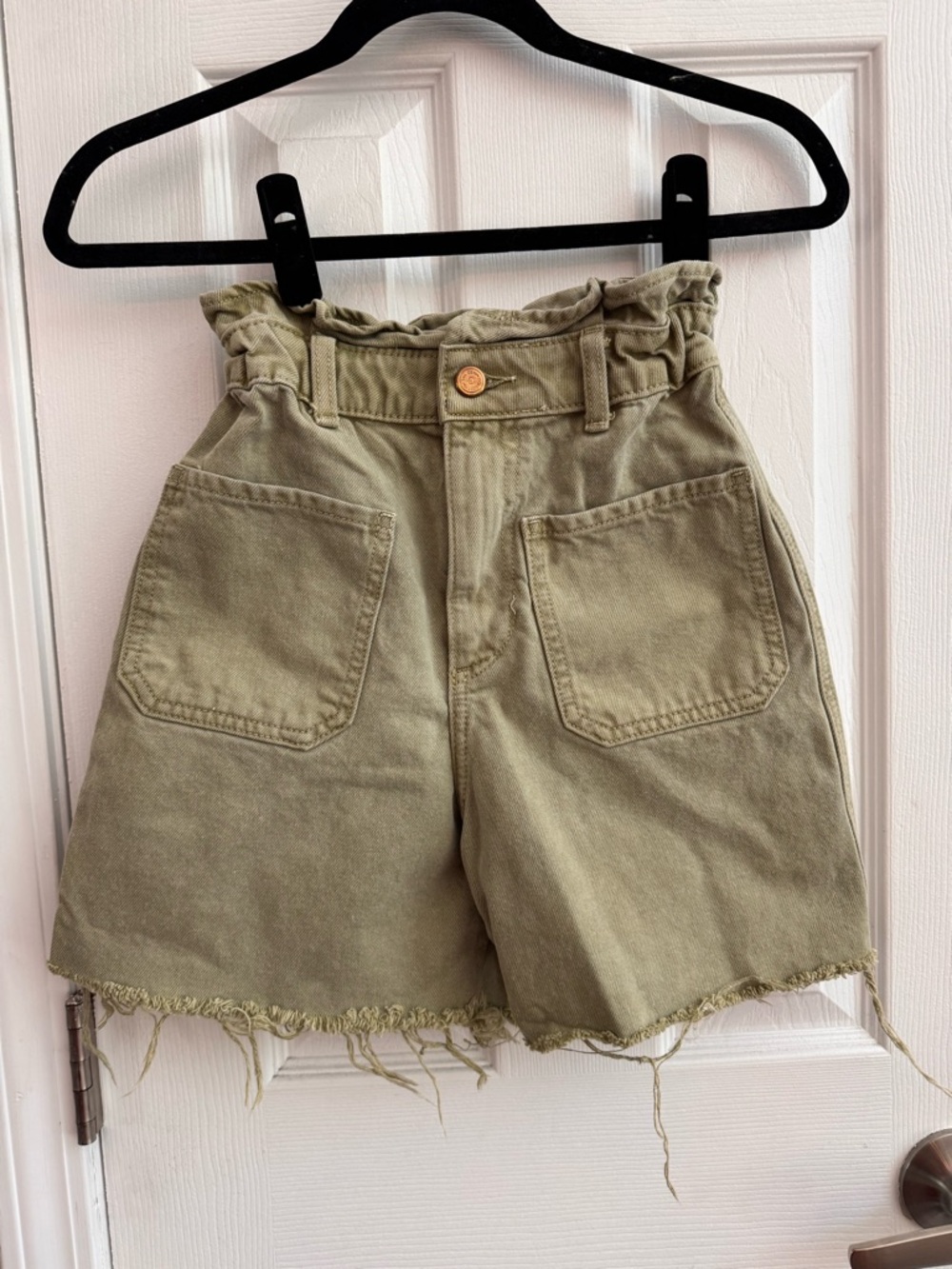 ZARA High Rise Sage Green Paper Bag Denim Shorts Size 2